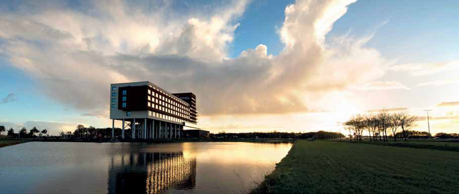 Recystel stelkozijnprofielen - Van der Valk Hotel Zwolle voorzien van kunststof stelkozijnen